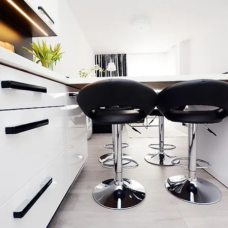 Apartament Solna 105 アパート